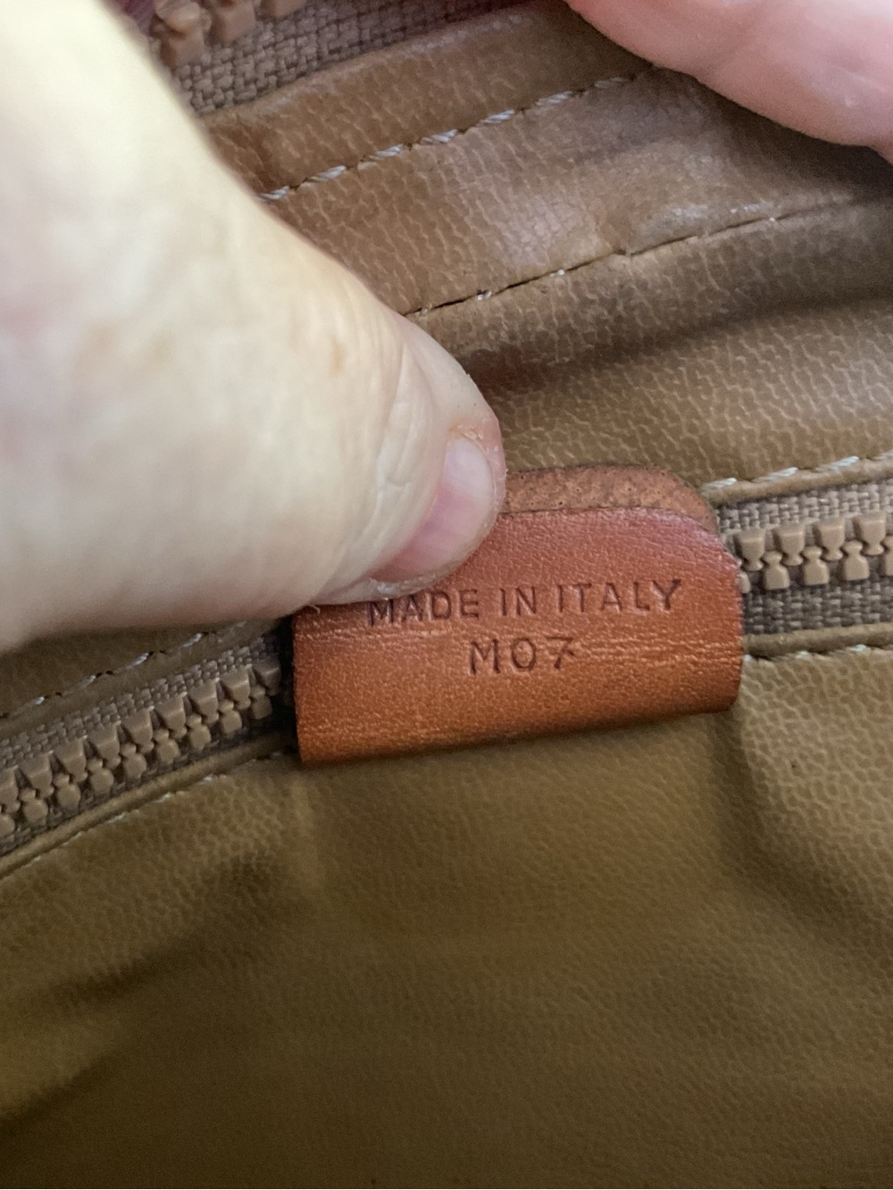 CELINE MACADAME POUCH WRISLET - Picture 6 of 12
